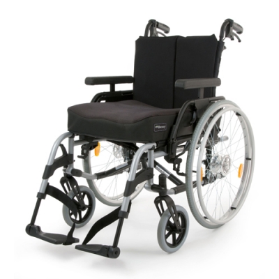 Mechanické invalidní vozíky Invalidní vozík s brzdami pro doprovod foto